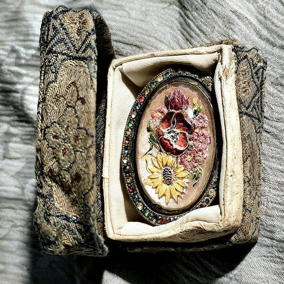 Jewelry | Vintage Antique Reverse Glass Intaglio Brooch Box | Poshmark